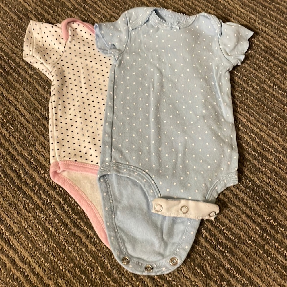 Set of 2 polka dot onesies